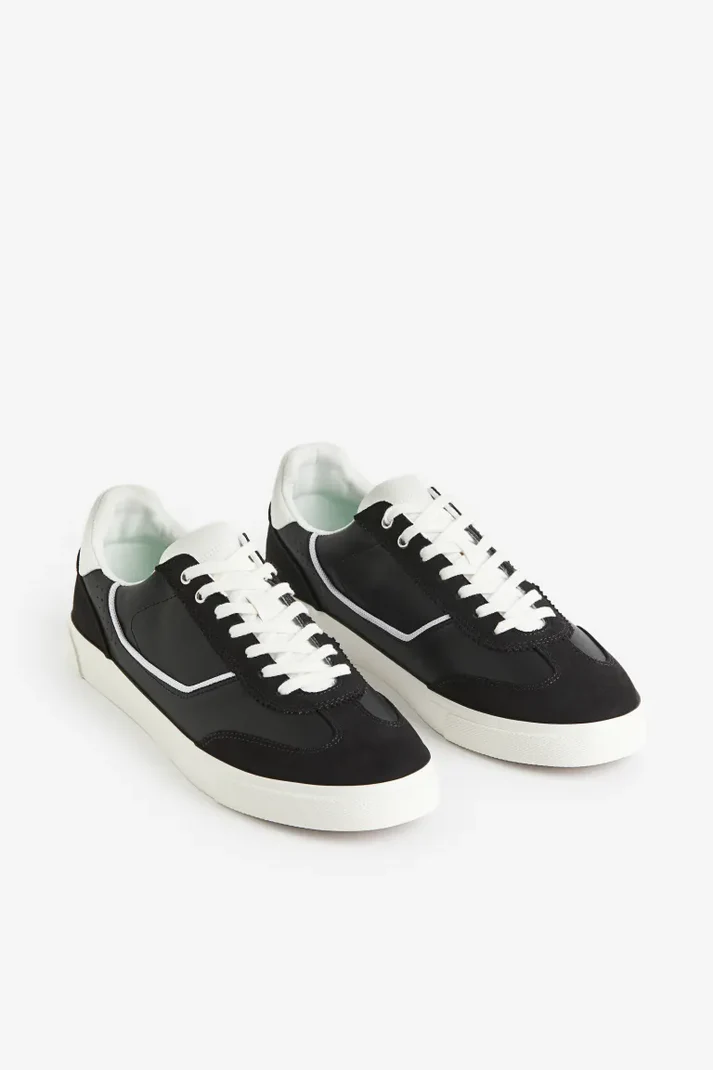 Sneakers - Image 3